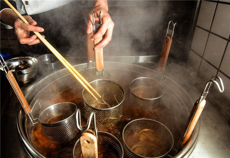 ?串串香門店應該怎么做廣告？活動方面怎么推廣？