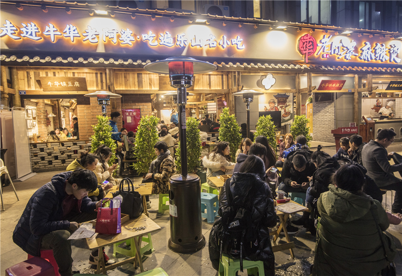 串串香在開(kāi)店初期維護(hù)顧客的方法