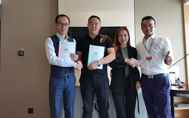 熱烈祝賀【新疆盧總】簽約牛華老阿婆南疆分公司！